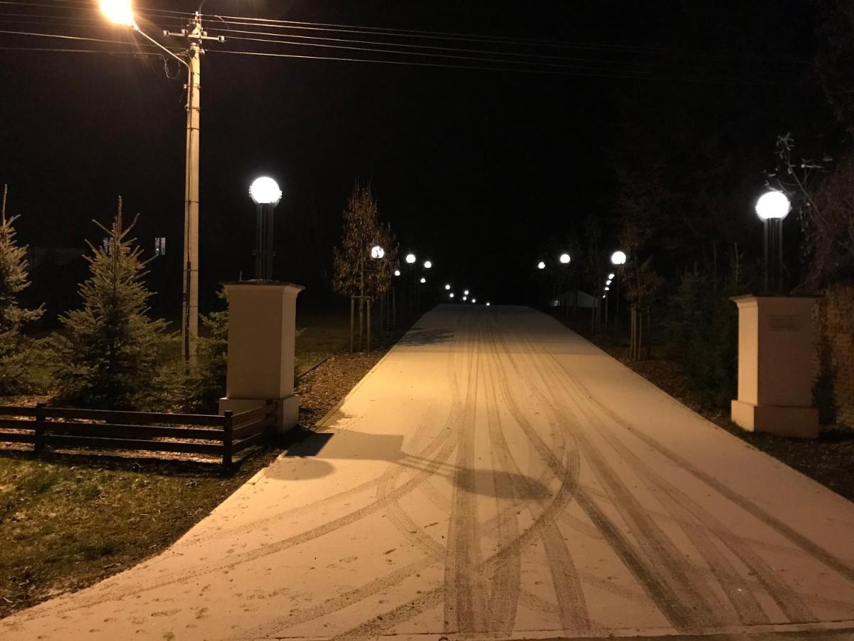 Gosciniec Krepa Hotel Lipsko Luaran gambar